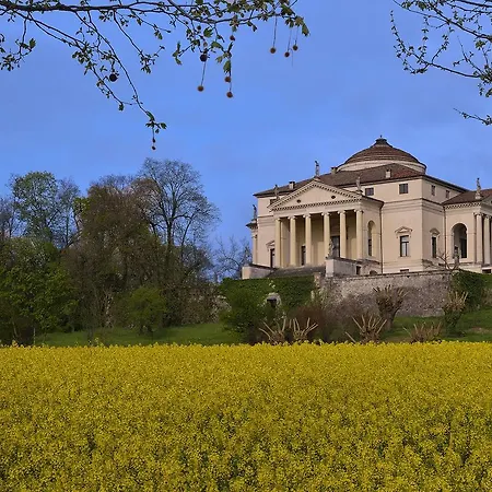 펜션 Poggio Al Lago *